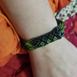 Handmade green beaded bracelet